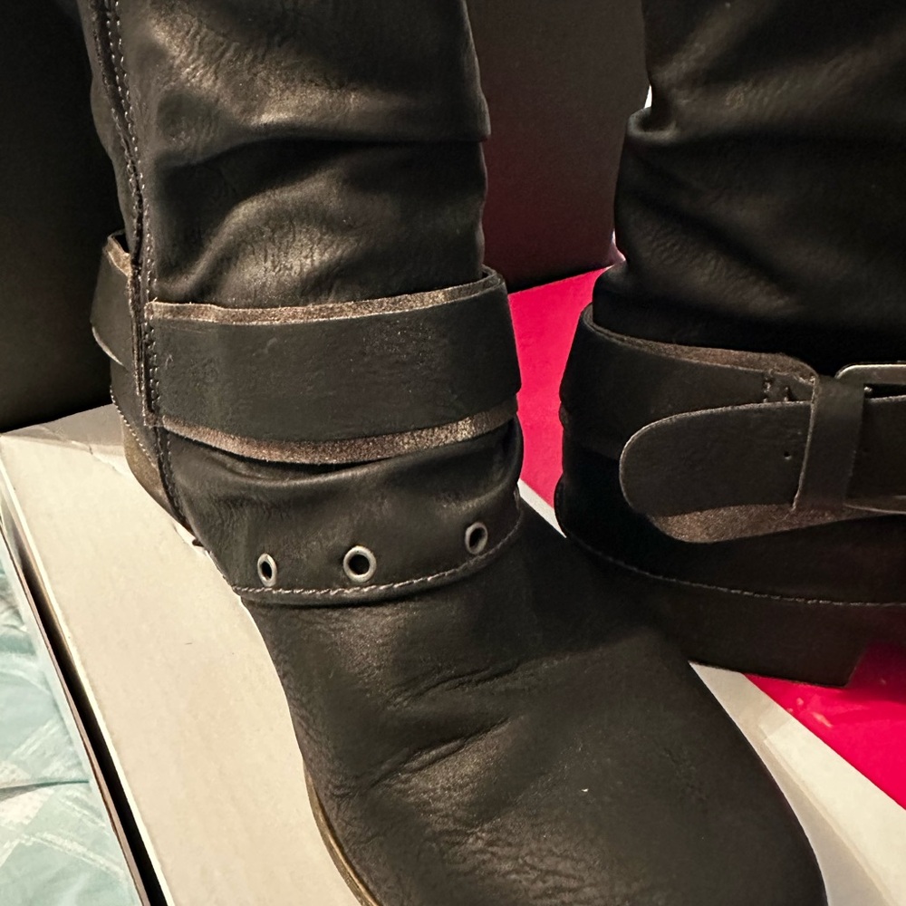 📦 Austin Trading Company Boots *EXCELLENT USED CONDITION* - Picture 2 of 9